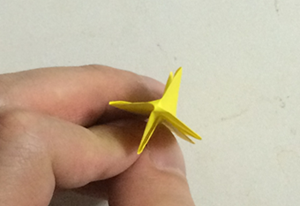 折り紙の立体的な 水仙 の簡単な折り方 折り紙オンライン