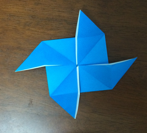 折り紙の簡単な 風車 かざぐるま の折り方 折り紙オンライン