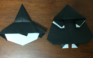 折り紙の ほうきを持った魔女 の簡単な折り方 ハロウィンの折り紙 折り紙オンライン