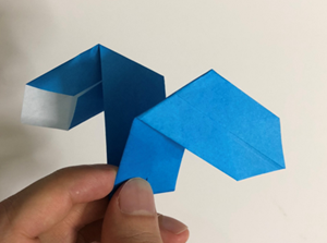 飛ばして遊べる 折り紙の 紙トンボ の折り方 折り紙オンライン