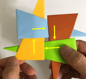 複雑だけどでかっこいい 折り紙の 手裏剣 の折り方 4枚 8枚 折り紙オンライン
